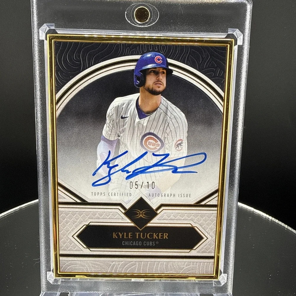 Topps 2025 Definitive Collection Kyle Tucker Chicago Cubs Framed Auto FAC-KT /10